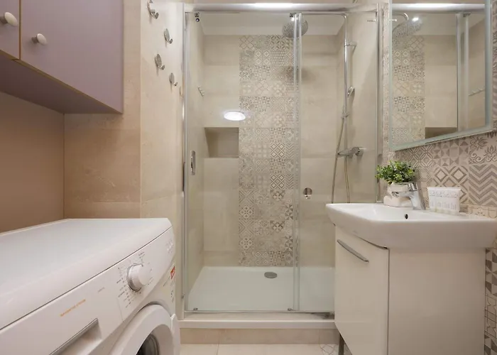 Lejlighed Perfectly Located Exceptional In By Renters Warszawa